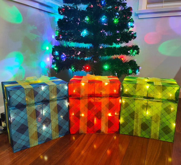 Christmas Decoration 3D Motorised Pop-up Gift Box LED Lit Indoor Display